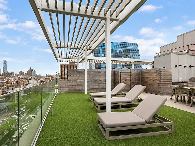 100 Norfolk St #3B — Photo 8