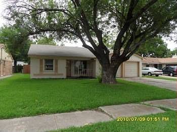 1st image of 2615 Eastridge Dr