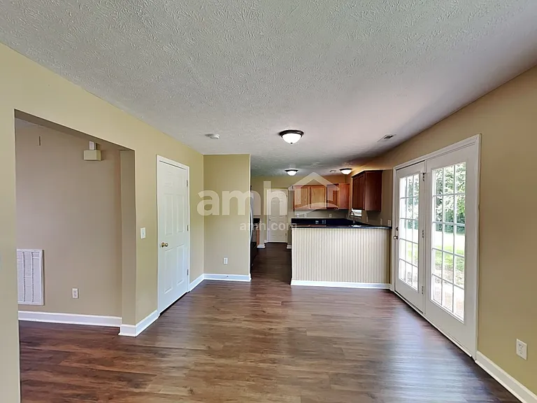 6012 Mountview Dr — Photo 5