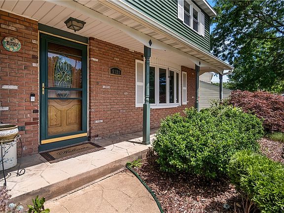 2nd image of 5321 Amalfi Dr
