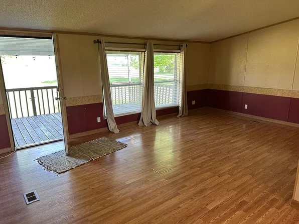 1261 Siders Rd, Hillsboro, OH 45133