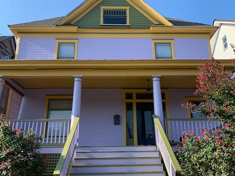 612 Marshall Ave SW — Photo 1