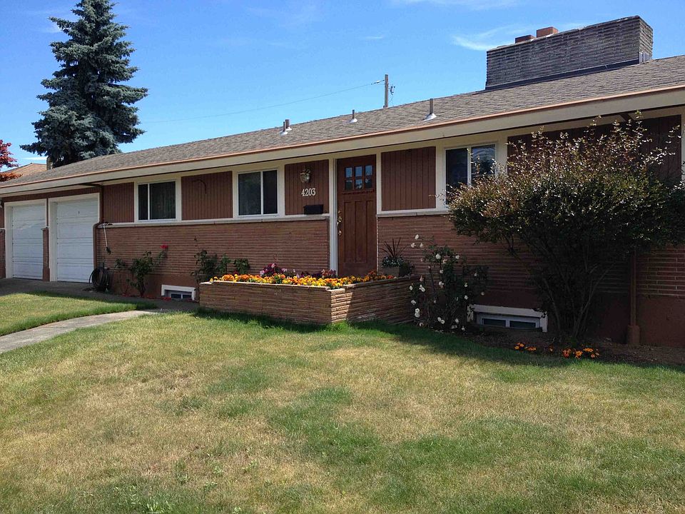 2nd image of 4203 NE 74th St