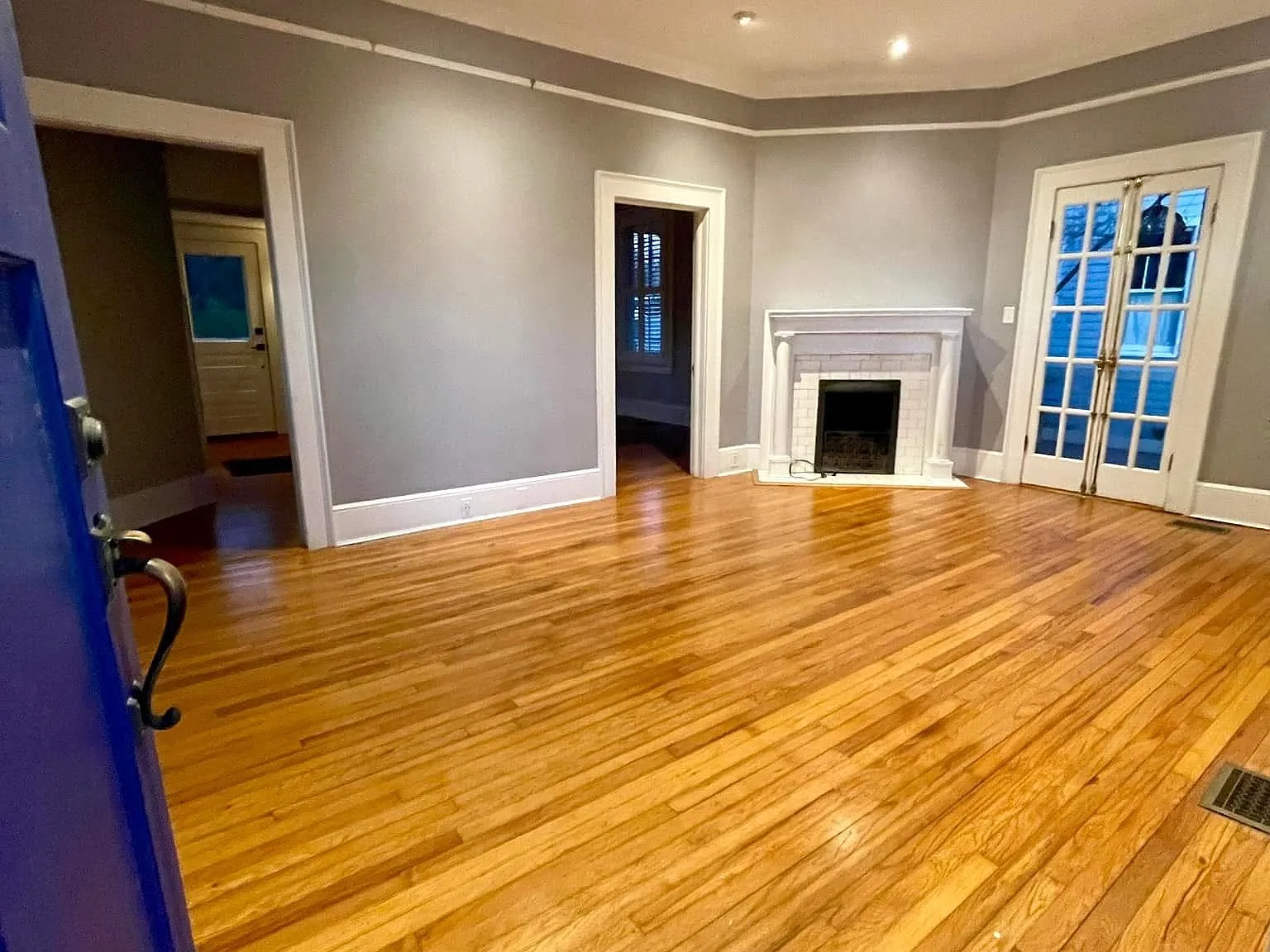 3 bed, 1.5 bath, 2028 sqft, $3,250 — Photo 3