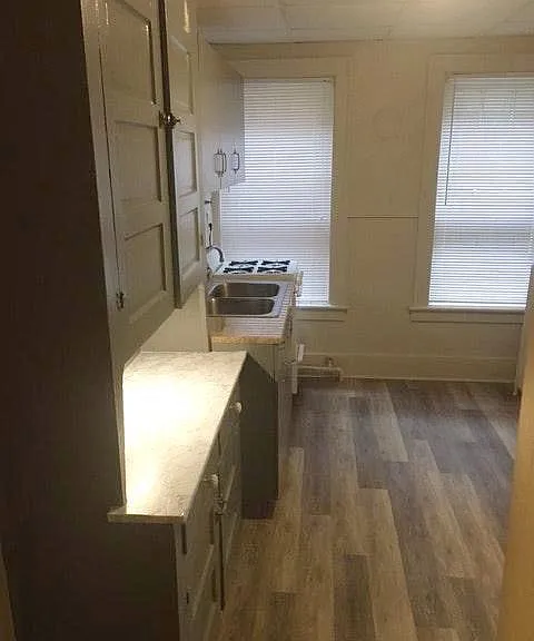 898 29th St #3 — Photo 2