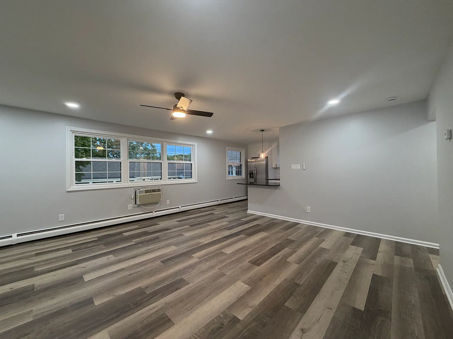 2 bed, 1050 sqft, $2,495 — Photo 2