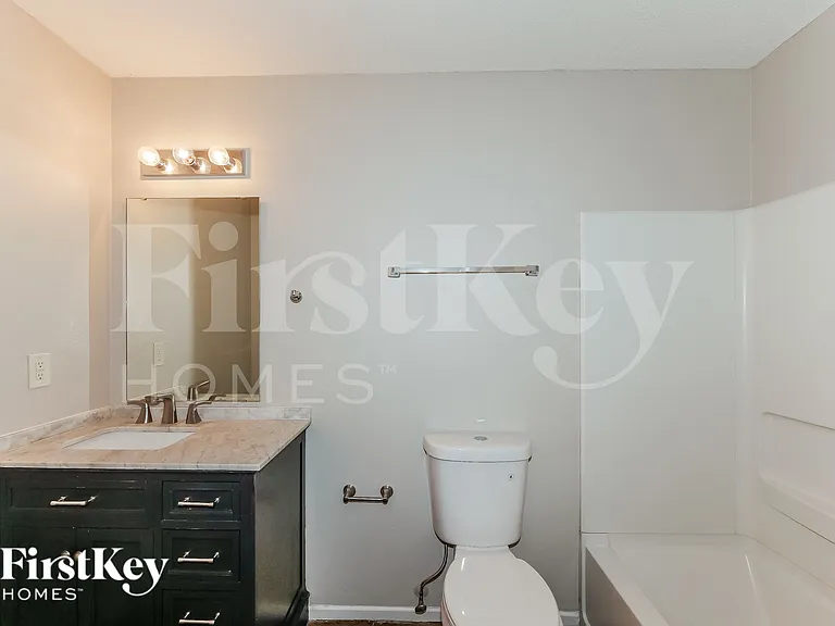 6845 Woodland Heights Dr — Photo 14