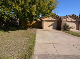 1005 Poplar St, Benbrook, TX 76126