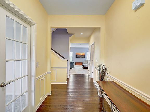 4th image of 3831 Faithway Dr