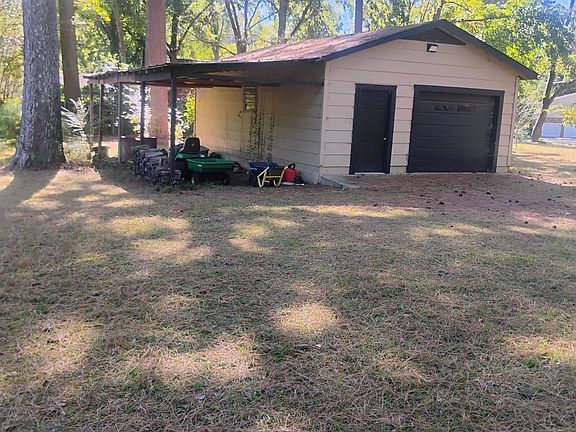 5th image of 425 Campground Cir