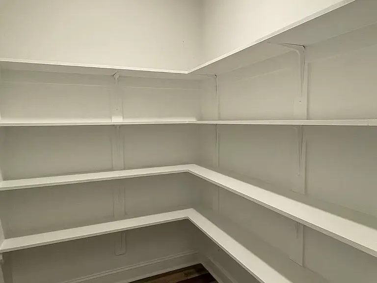 813 Matterhorn Dr — Photo 12