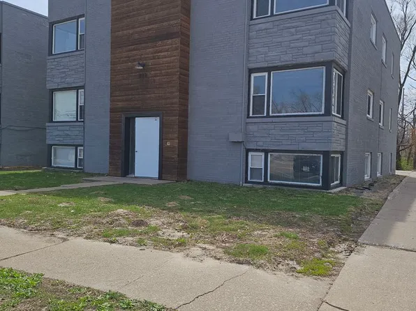 223 E 35th St. Davenport, IA 52806