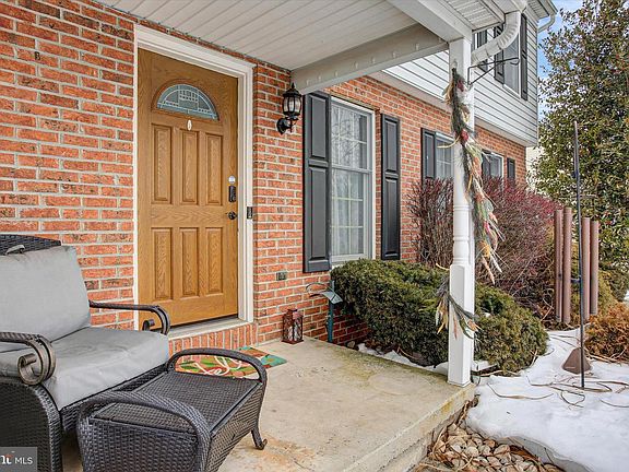 4th image of 65 Ridgeview Dr