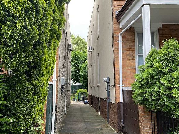 3rd image of 6158 Eliot Ave