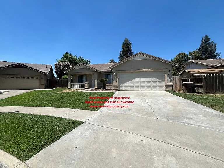 1692 Mount Whitney Ave — Photo 1