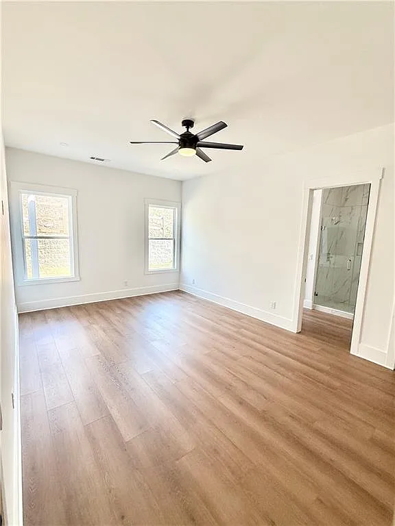 4 bed, 3.5 bath, 2432 sqft, $2,500 — Photo 4