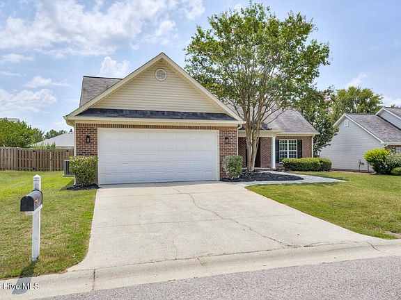 5th image of 1426 Summit Way