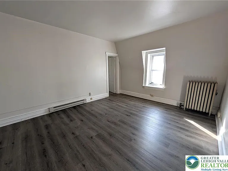 168 W Main St #3F — Photo 9