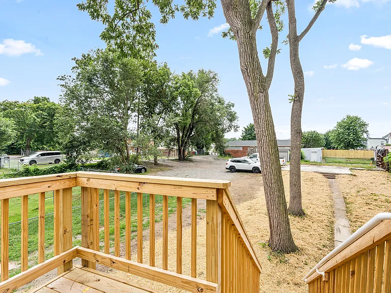 753 W Washington St #B — Photo 12