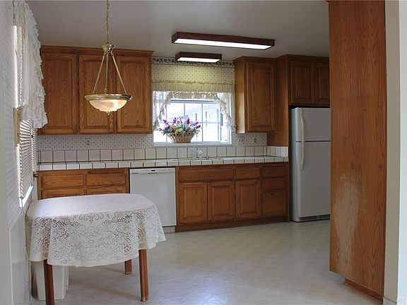 2nd image of 6428 Michelson St