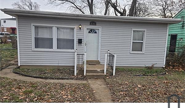 1st image of 5742 Higgins Ave