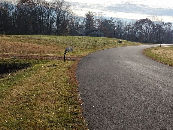 4th image of 363 Creighton Dr