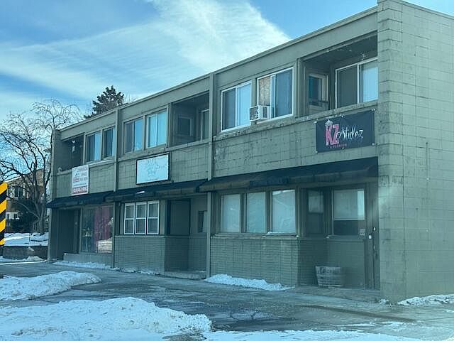 2nd image of 9913 W Lisbon AVENUE #9915, 9917, 9919