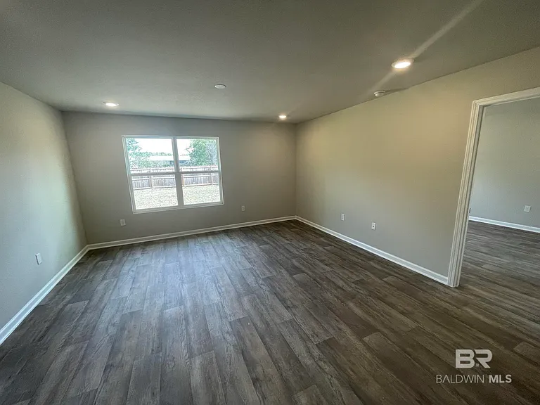 213 Burnston Way — Photo 3