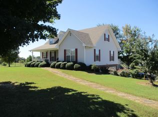 927 Grandmere Rd, Lawrenceburg, TN 38464