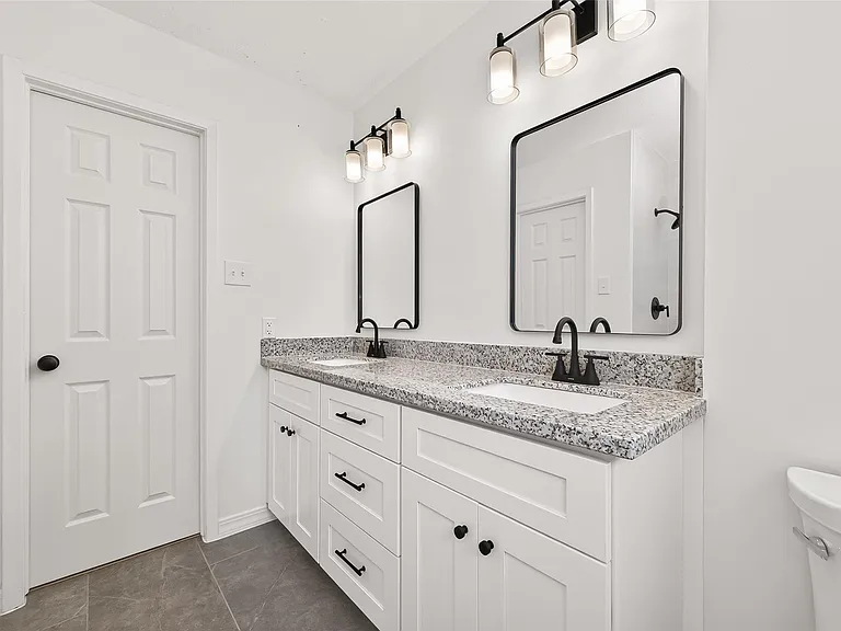 2334 Autumn Springs Ln — Photo 26