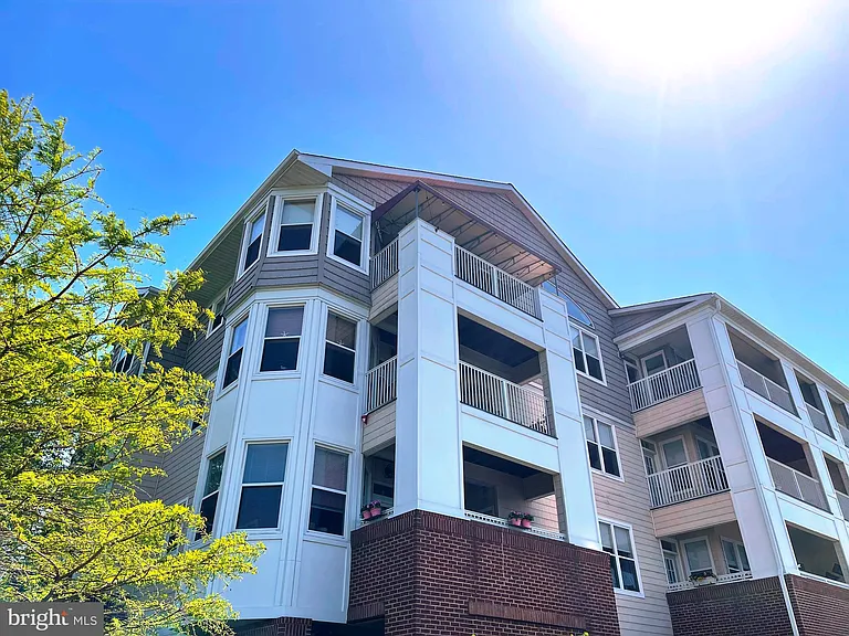 634 Oyster Bay Pl — Photo 30