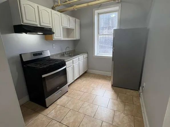 575 Grove St APT 11, Irvington, NJ 07111