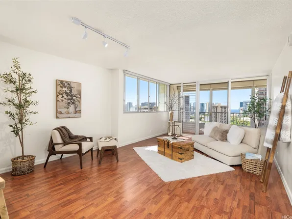 1515 Ward Ave APT 806, Honolulu, HI 96822