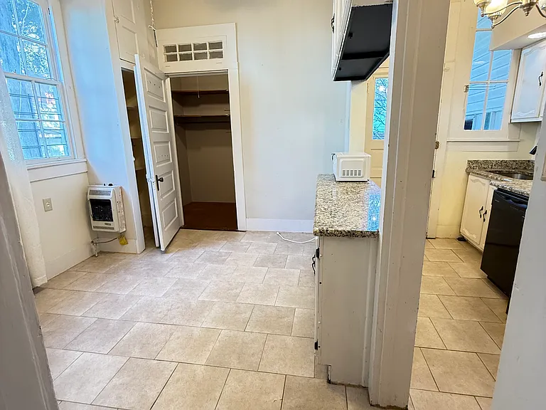 1135 Fern St — Photo 4