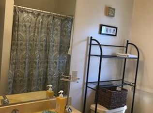 1723 Stonebridge Rd, Alexandria, VA 22304