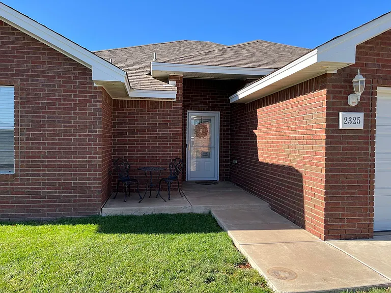 2325 Ralph Boone — Photo 2