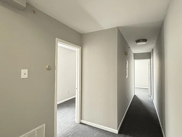 1704 W Diamond St #3F — Photo 7