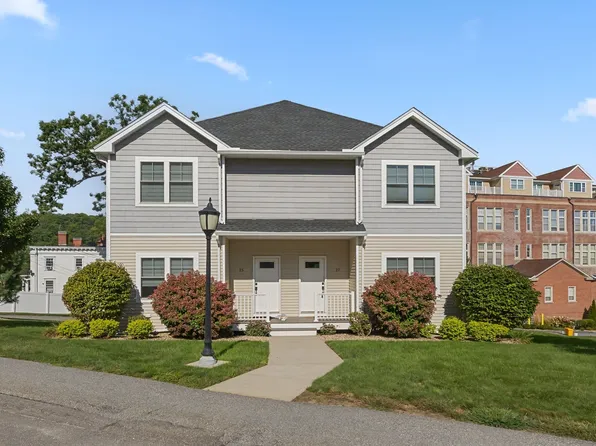 27 Eagle Nest #B14, Clinton, MA 01510