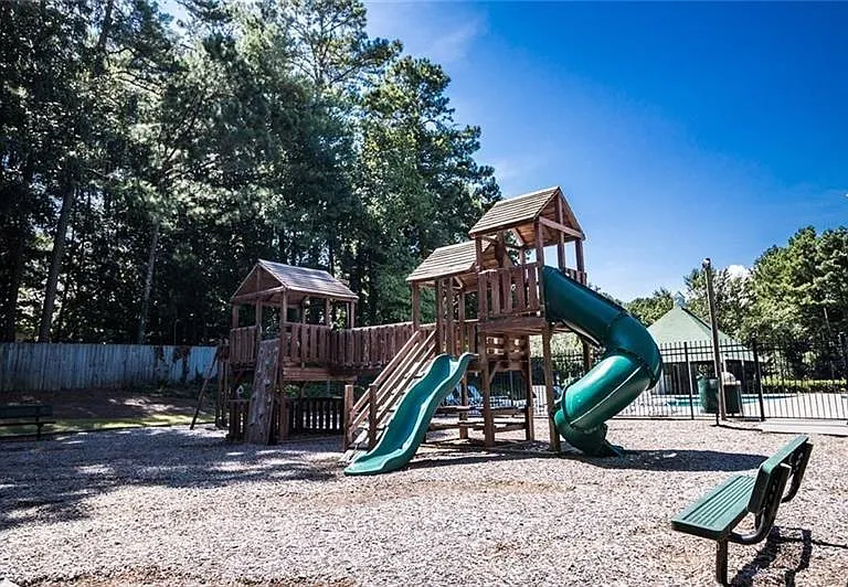 3855 Autumn View Cir NW — Photo 47