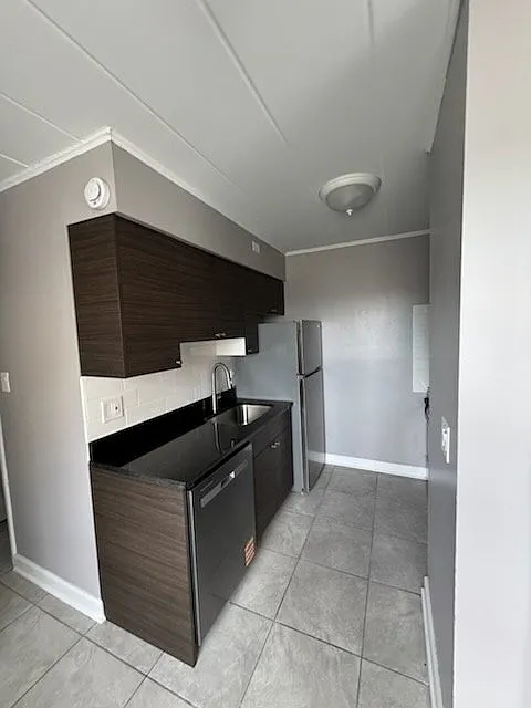 1 bed, 650 sqft, $1,500 — Photo 2