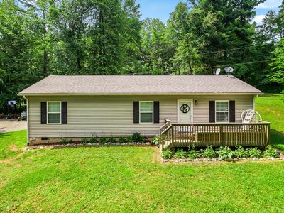 220 Greenwood Ln SE, Copper Hill, VA, 24079