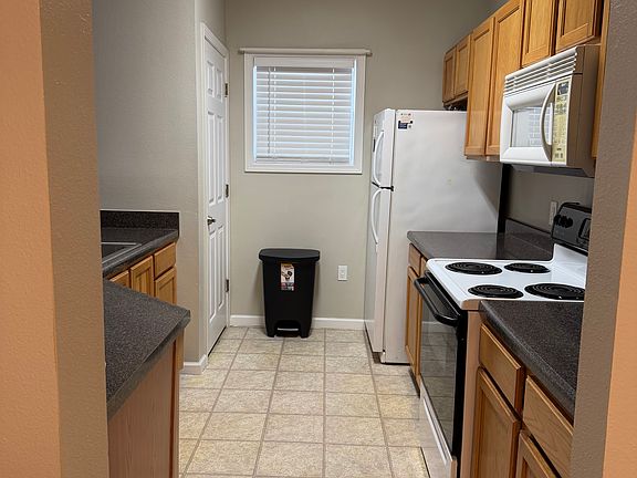 3rd image of 4802 51st St W APT 1901
