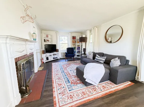 398 Elm St, Pittsfield, MA 01201