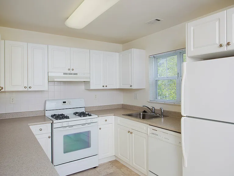 14 North — Photo 16