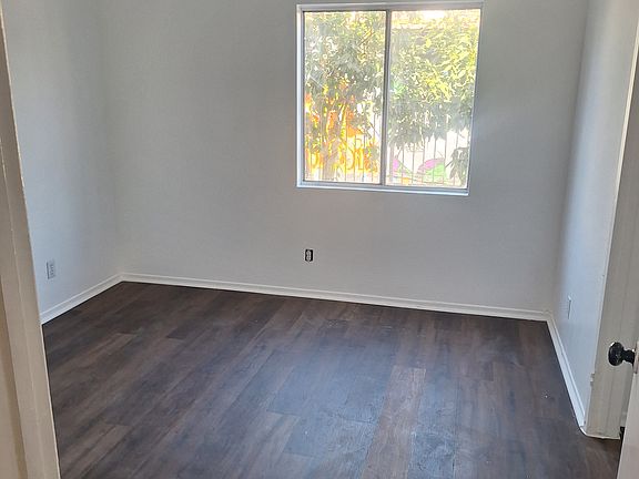2nd image of 1018 W 93rd St #1