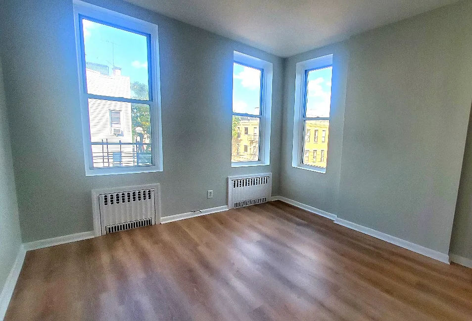 416 Woodward Ave #3L