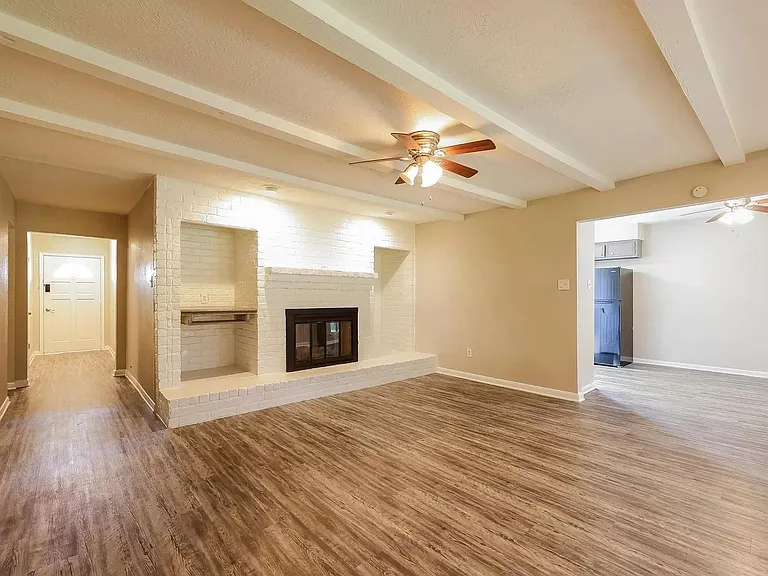 16738 Barcelona Dr — Photo 14