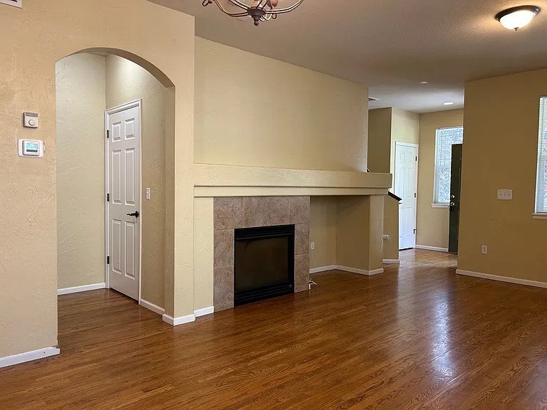 3902 Galileo Dr #B — Photo 4
