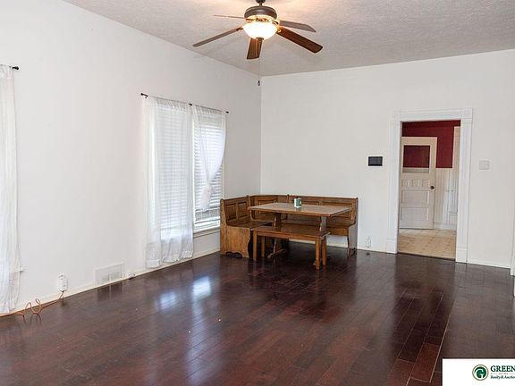 3rd image of 219 N Blackburn Ave