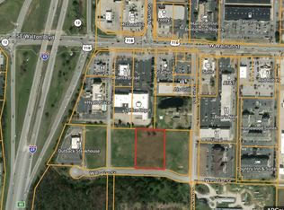 W Poplar St, Rogers, AR 72758